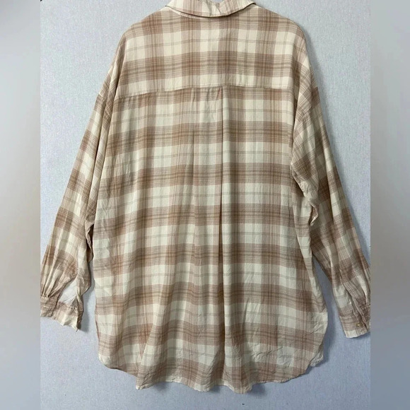 Wilfred Aritzia check print 100% silk “Alma” button oversized  blouse Sz M - Picture 3 of 13